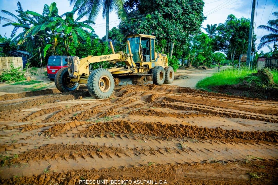 26 Roads Graded Across the 10 INEC Wards of Ibesikpo Asutan